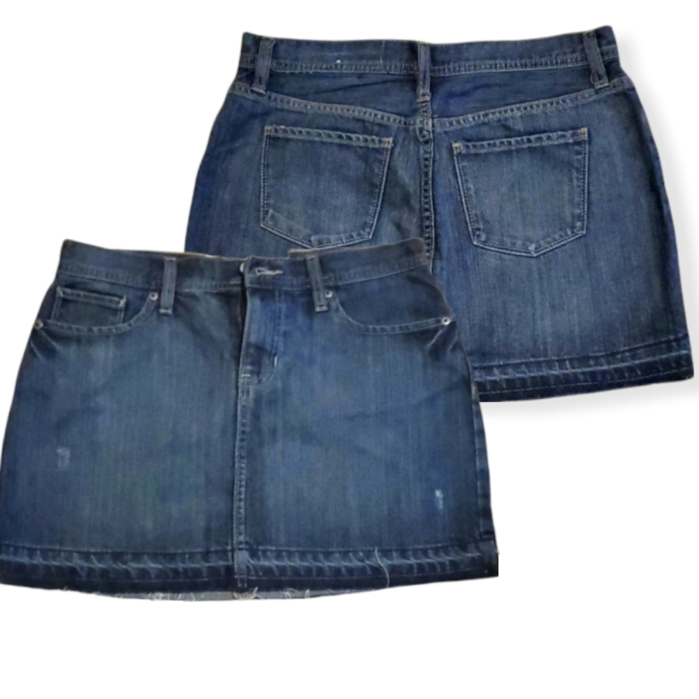 Gap Jeans, distressed mini jean skirt with frayed edge, size 4